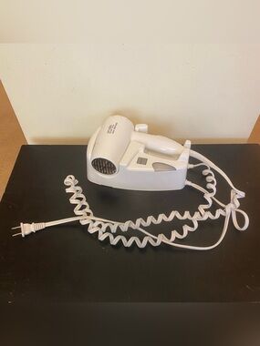 Andis Quiet Turbo Ionic Hair Dryer 1200/1600 White FOR PARTS